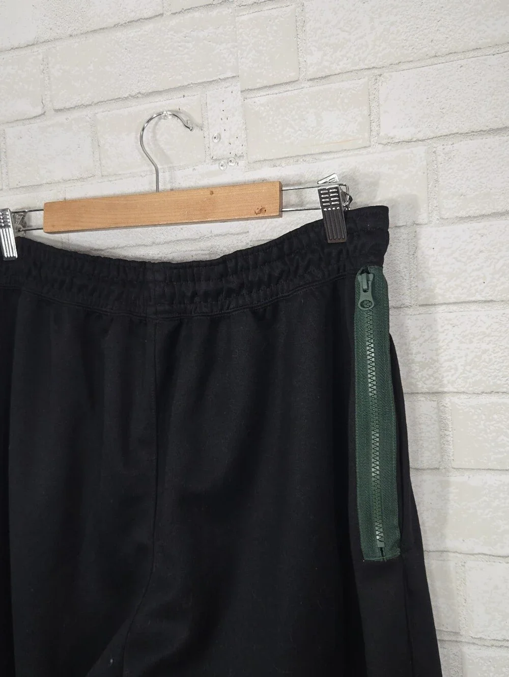 NBA Nike Milwaukee Bucks black sweats